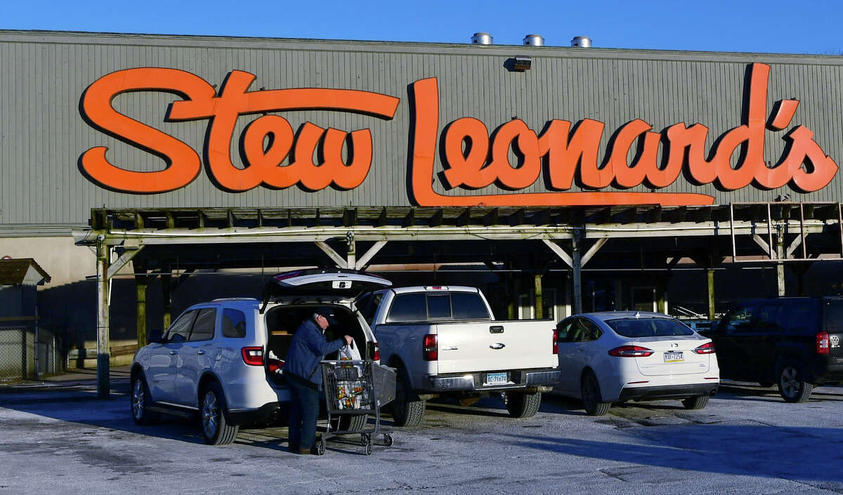 Does Stew Leonards Accept EBT? (+Foodstamps and SNAP Cards)