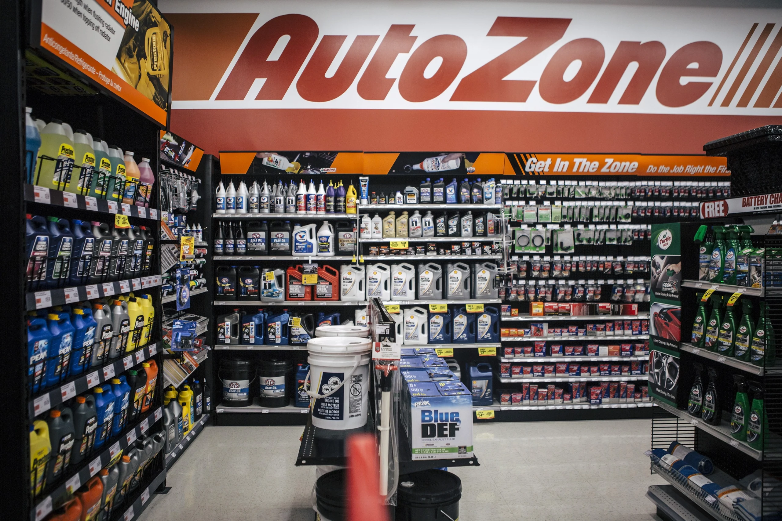 What Time Does AutoZone Close