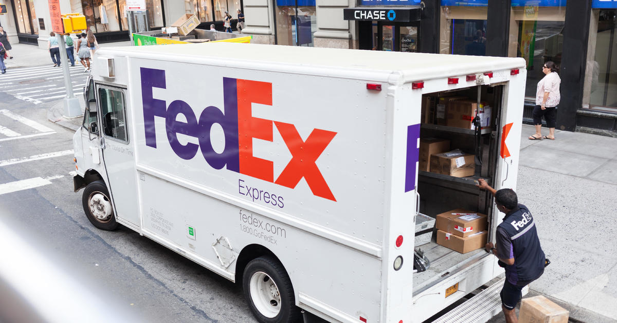Fow Much do Fedex Drivers Make? (Delivery Driver Salaries)