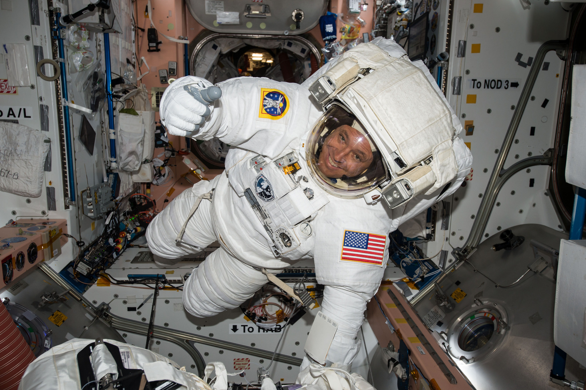 How Much Does an Astronaut Make? (NASA Astronauts Salary)