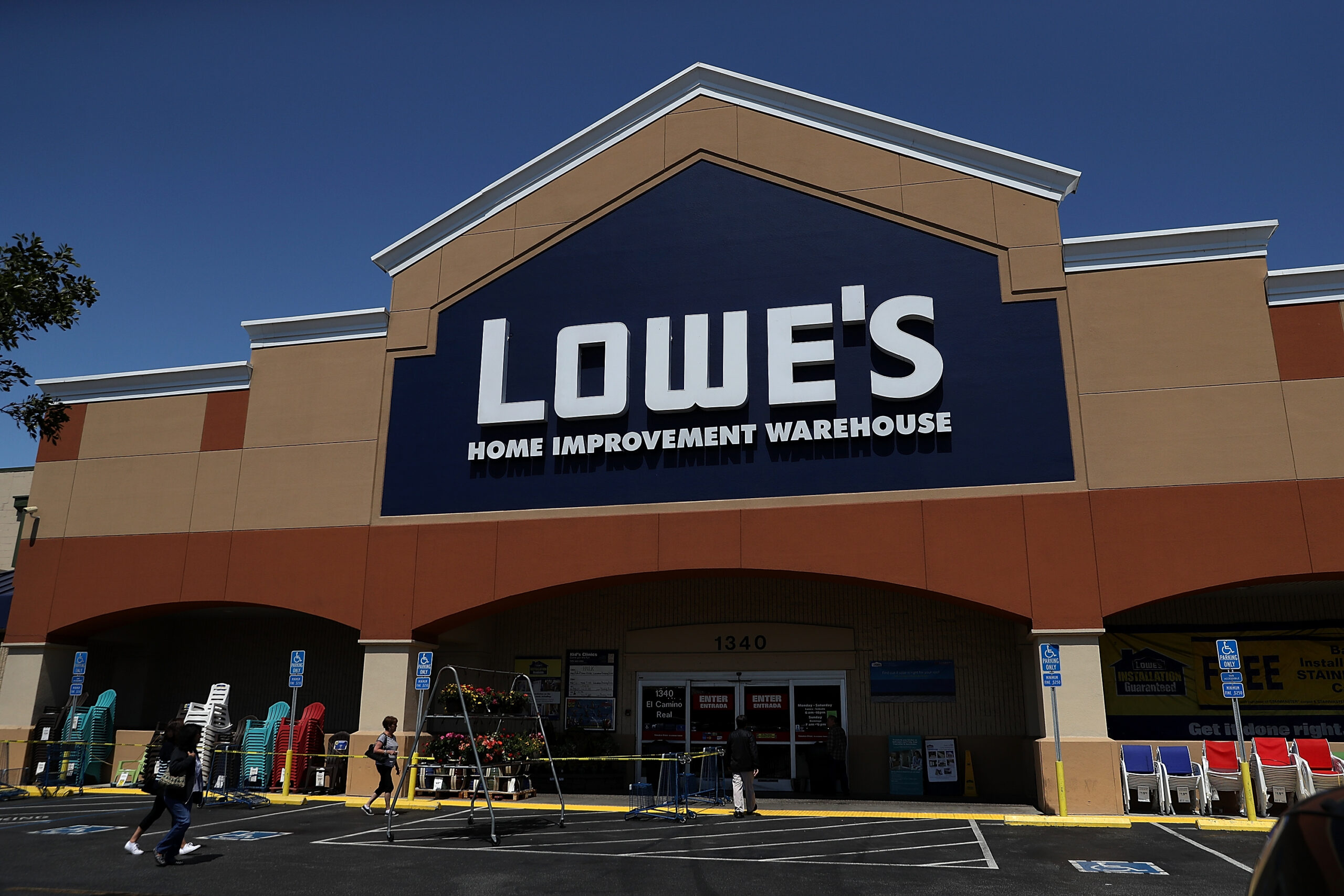 591631452 lowes reports quarterly earnings.jpg scaled