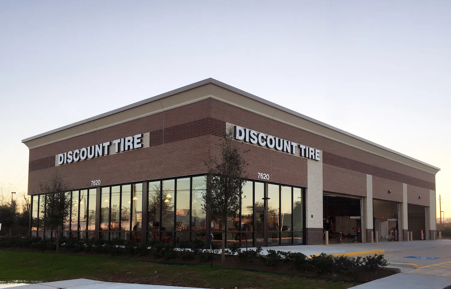 Discount Tire Operating Hours for Holidays