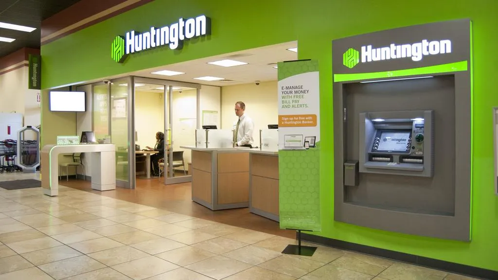 Huntington Bank Hours