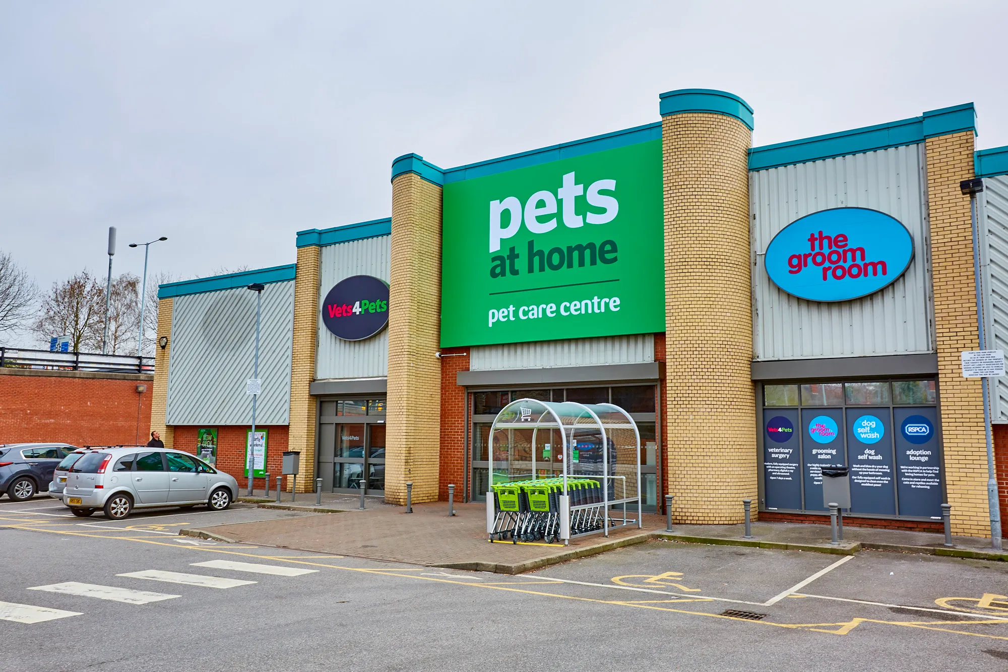 Pets at Home Hours: